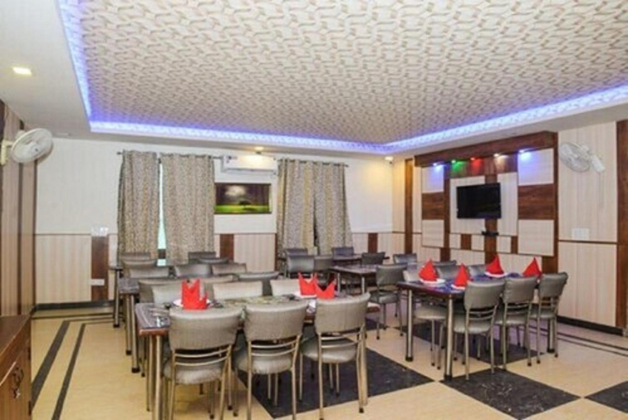 Hotel Shanti House New Delhi Karnail Singh Stadium Gate No 1 Kültér fotó